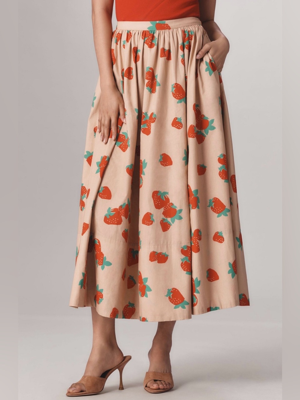 NWOT! The Jacie Poplin Printed Maxi
Skirt by Maeve - Picture 4 of 9